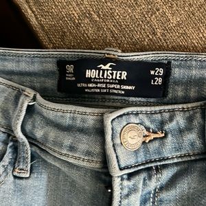 Hollister Ultra High-Rise Súper Skinny jeans Size 9R
